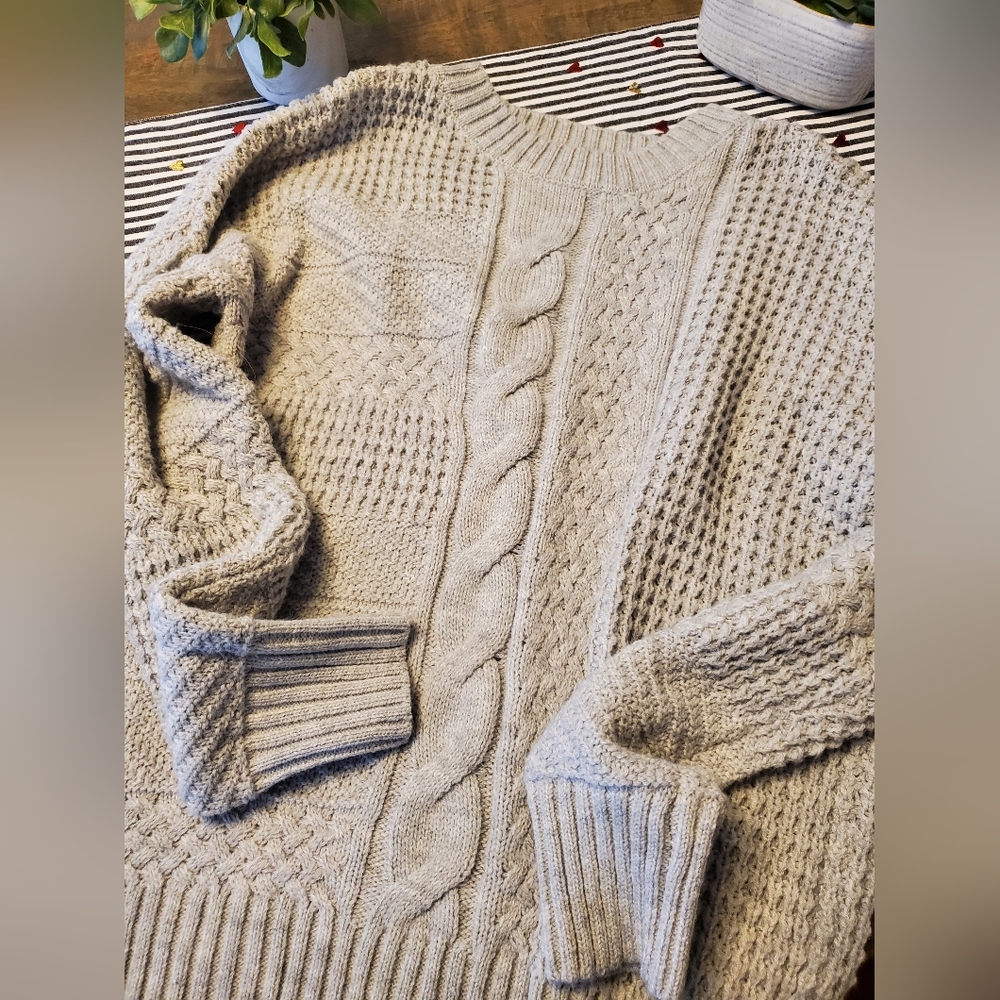 Time And Tru grey sweater large